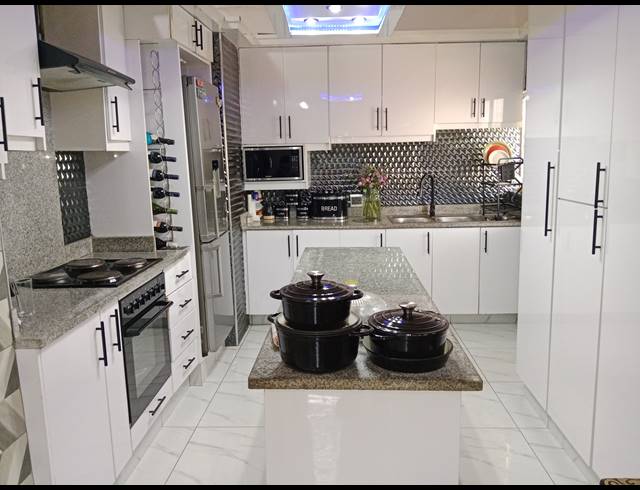 3 BEDROOM HOUSE FOR SALE IN NORTHDALE